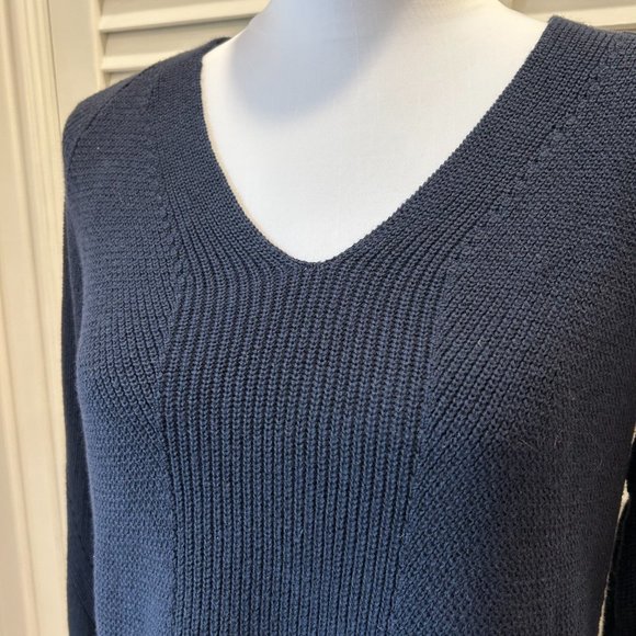 Tommy Hilfiger Sweater (NWT) - Picture 2 of 7